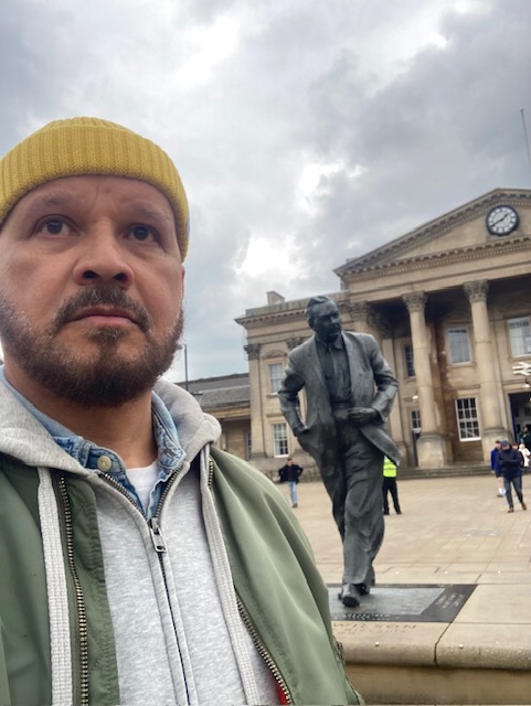 Nervous arrival in #Huddersfield for @PaulBurston's 27/04/24 @polarisalon at @Hudd_Lit_Fest Nerves calmed later thanks to warm welcome from @MichelleH_Hudd @AMcMillanPoet @JuliaArmfield Please buy my book @unbounders Suspense🤔 Heartbreak💔 Soviet collapse AND discos! 🪩