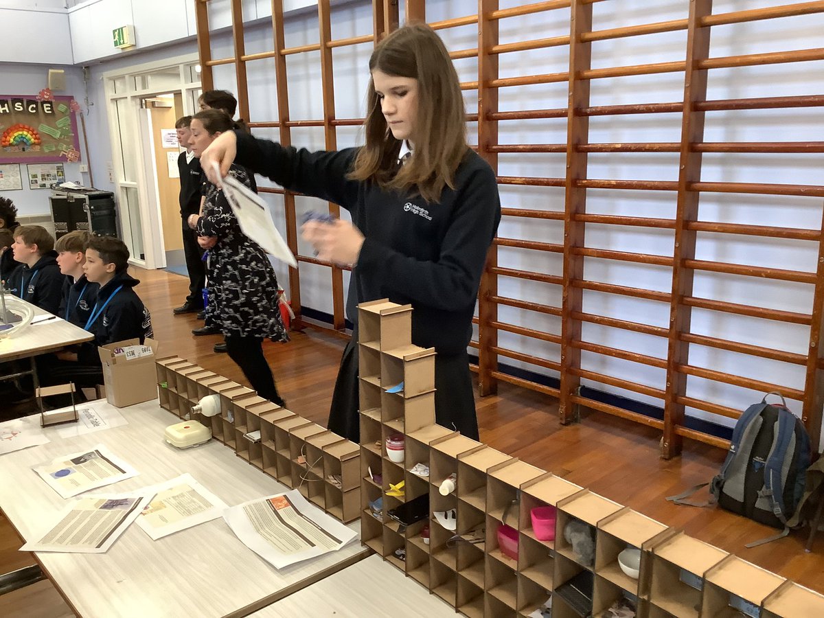 We are delighted to receive Year 10 pupils from Holmfirth High School who are demonstrating a variety of science projects to our Year 5 & Year 6 pupils.
A big thank you to both staff & pupils from @holmfirthhigh for organising such an exciting science fair. #NMJSScience #Science