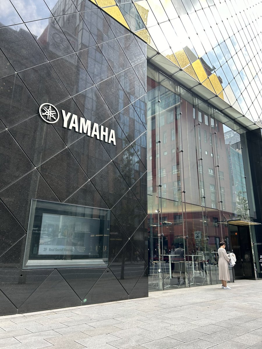 今日も琢磨さんのピアノ🎹に癒されて来ました🦔
YAMAHAさん主催の避難訓練・石井琢磨コンサートでした。

非常時の避難訓練、しかもピアニストが演奏中有観客の訓練って中々無い機会でした。素晴らしい連携で♿️ごとしっかり運んでいただきました。
貴重な経験有難う💐
#YAMAHAホール
#石井琢磨