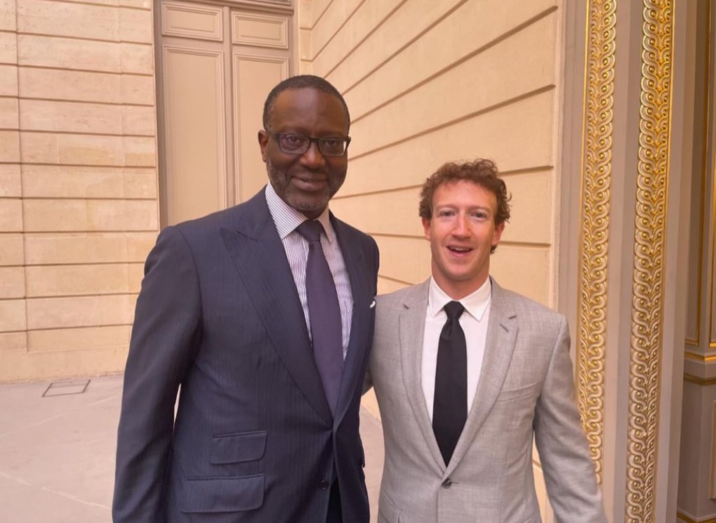 Tidjane Thiam en compagnie de Mark Zuckerberg lors d’un dîner au palais de l’Elysée