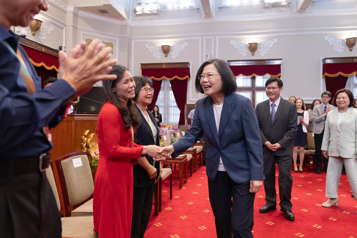 As we mark Labour Day on May 1, we proudly recognise & thank this year’s national model workers from both home & abroad, including awardees from the 🇵🇭 #Philippines, 🇹🇭 #Thailand, 🇻🇳 #Vietnam, & 🇮🇩 #Indonesia. Your contributions across all sectors keep #Taiwan moving forward.