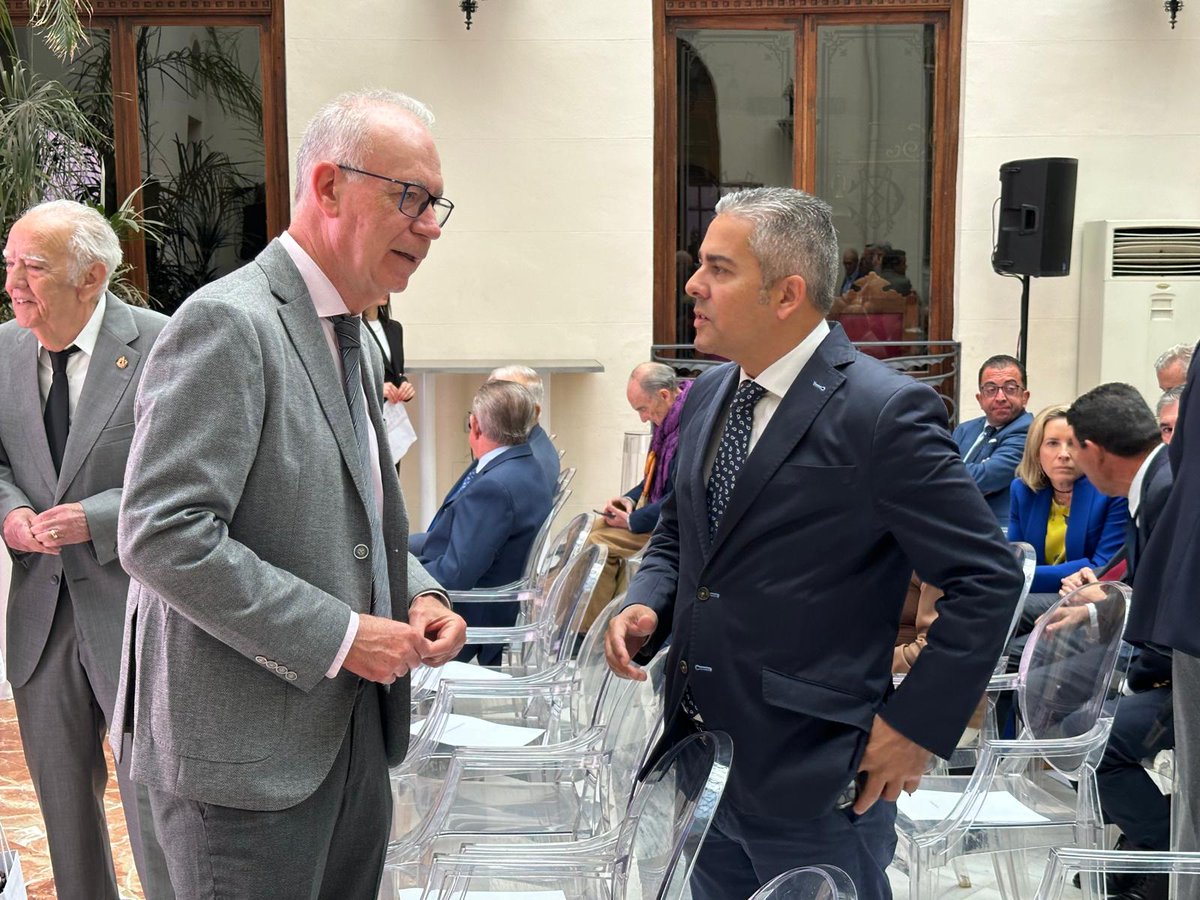 El concejal de Planificación Urbanística, Huerta y Medio Ambiente, <a href="/navarro_corchon/">Antonio Navarro</a>, ha asistido esta mañana al acto conmemorativo de los 45 años del Trasvase Tajo-Segura.

📍 Real Casino de Murcia