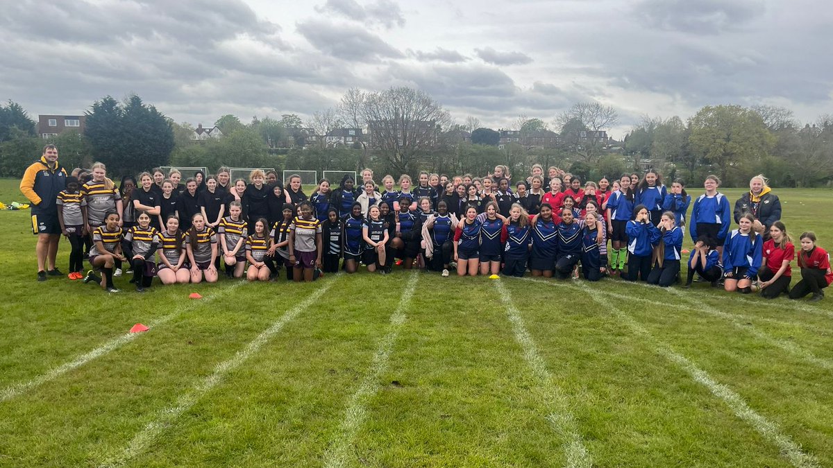 🌹 𝗪𝗮𝗿 𝗼𝗳 𝘁𝗵𝗲 𝗥𝗼𝘀𝗲𝘀

Yesterday we welcomed 8️⃣ schools to our Girls Year 7 and 8 competition, which saw over 80 girls competing for a place in the next round!🏉

Huge congrats to <a href="/pe_tfa/">The Farnley Academy - PE Department</a> who were victorious, and will progress to the next stage🏆