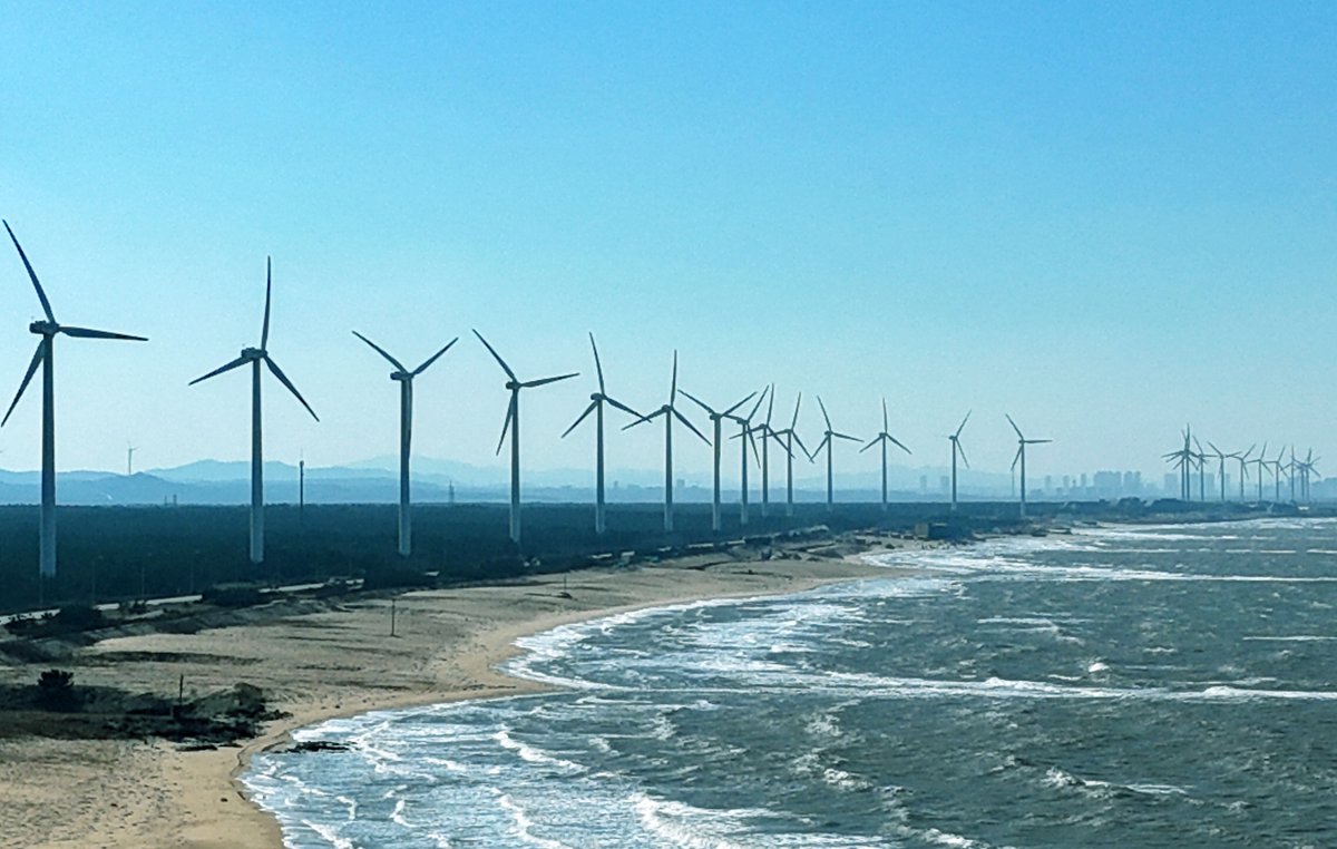 #Shandong has been rapidly transitioning to a more eco-friendly #energy structure. By the end of March, its installed capacity of #newenergy and renewable energy power generation had reached 97.2 million kilowatts, making up 45.1% of the total installed capacity. #EcoShandong