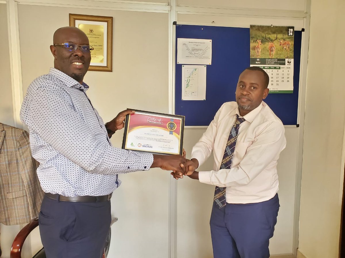 I was privileged to meet @WWF_UgCD.We discussed many collaborative areas.@WWFUganda has been a longstanding leader in conservation efforts in Uganda.Also presented an appreciation award for #SDGRUN support.Look forward to continued partnership as we prepare for this year's #RUN