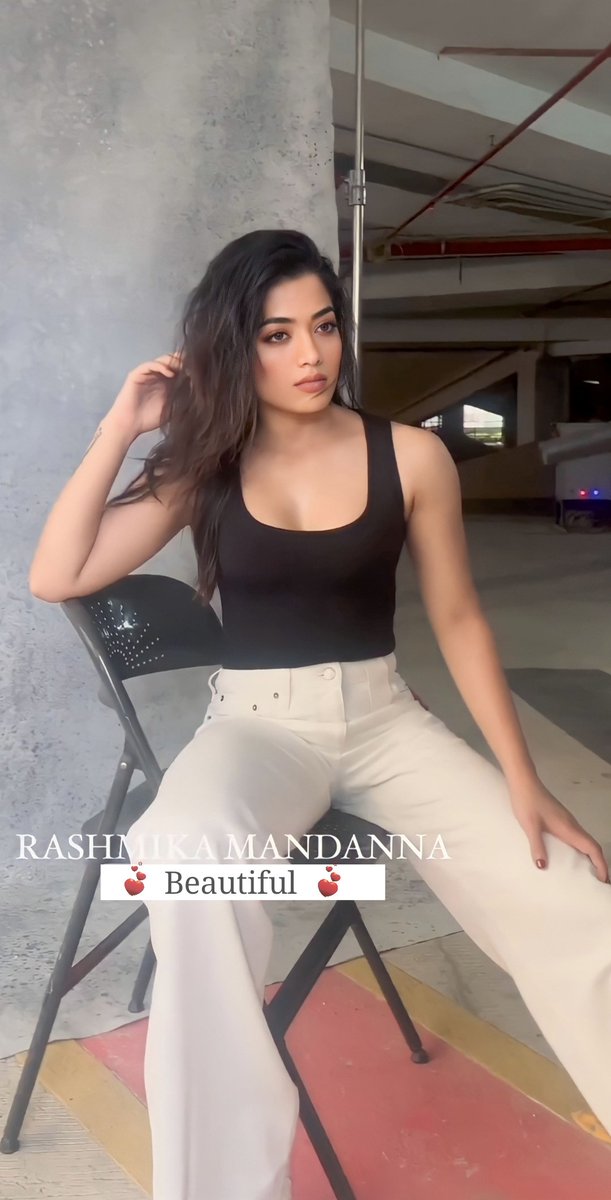 Rashmika - not just a name, but a trendsetter in the world of fashion! Her style choices have the power to set the trend for millions.
@iamRashmika ❤️
#FashionIcon 
#RashmikaMandanna ❤️