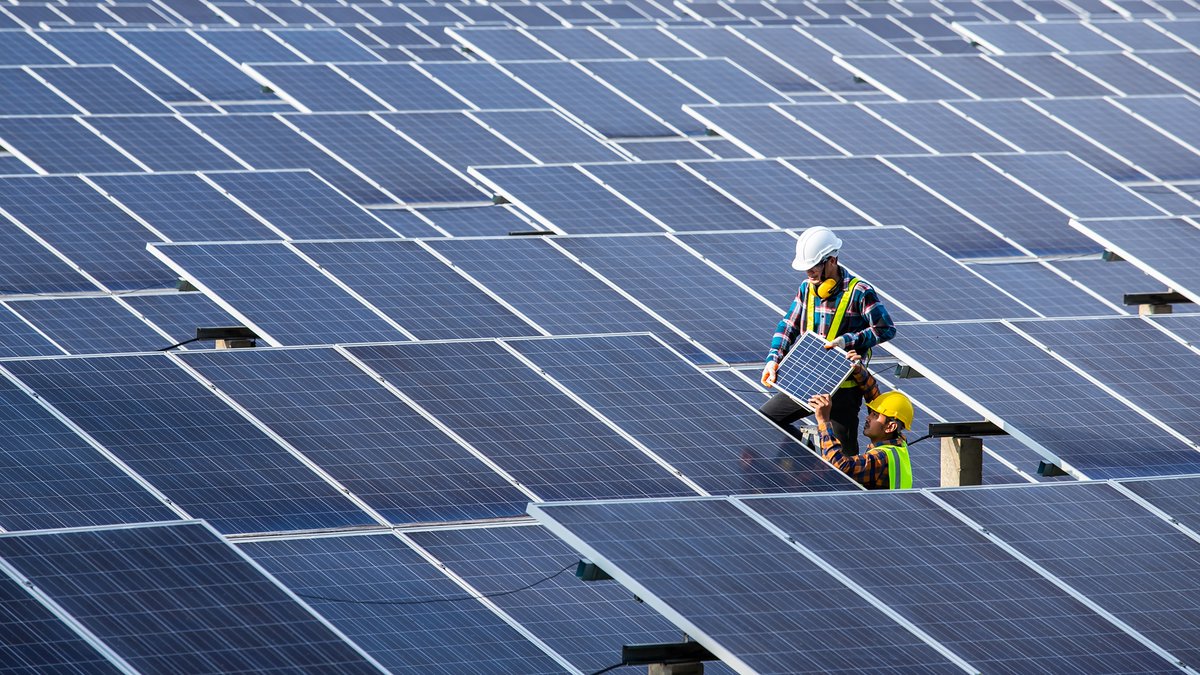 A recent policy roundtable discussion in #Liberia 🇱🇷 hosted by the Liberia Energy Access Practitioner Network and supported by @GOGLAssociation  focused on challenges and solutions that #minigrid and solar home system companies face.

frontpageafricaonline.com/news/2016news/…