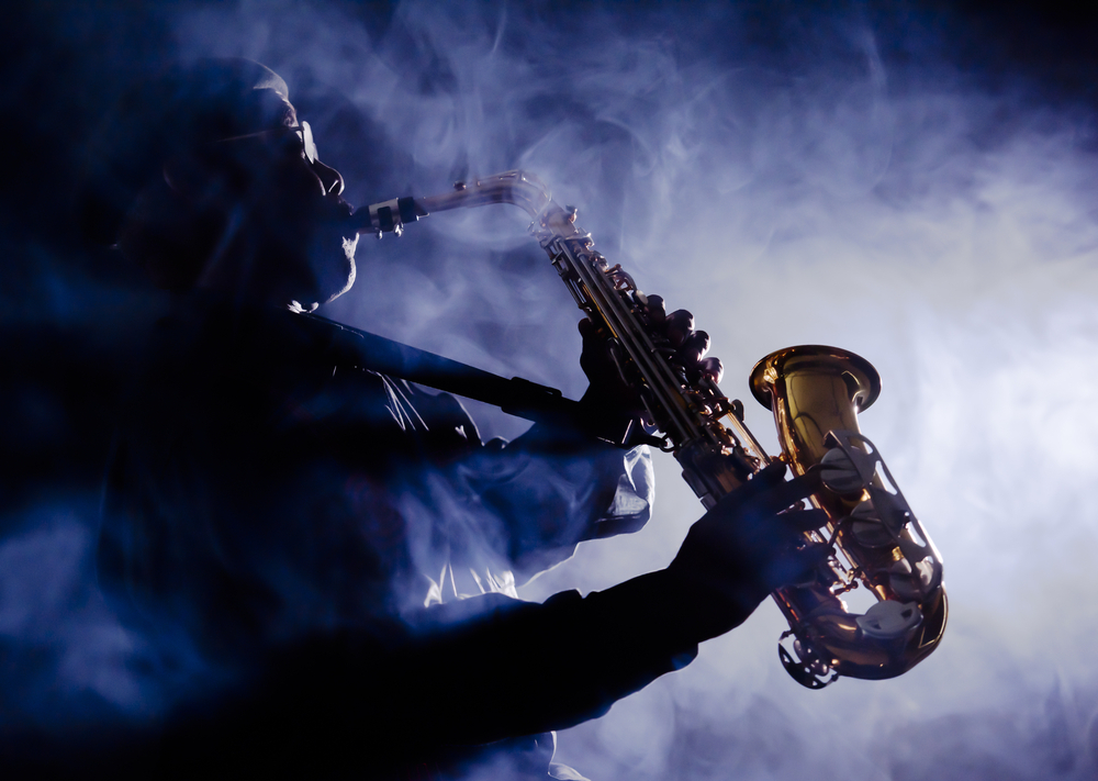 Aujourd'hui, c'est la Journée internationale du #jazz ! 🎷 👉 L'occasion de découvrir BiblioJazz, la base de données participative du Collegium Musicæ, riche de plus de 7 000 entrées bibliographiques sur ce genre musical ! …liojazz-collegium-musicae.huma-num.fr