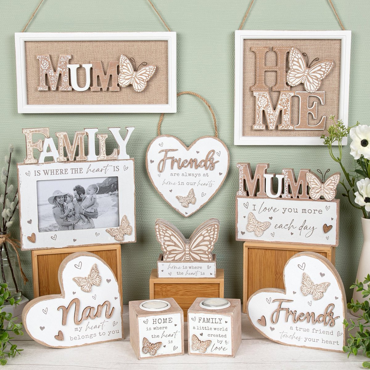 Whether you're adding to your home décor or searching for the perfect gift. Our Papillion collection of plaques, frames, tealights and coasters, add a touch of elegance and charm with their wooden shabby chic look and sweet sentiments. shop.joedavies.co.uk/range/wr13985 @joedaviesgifts