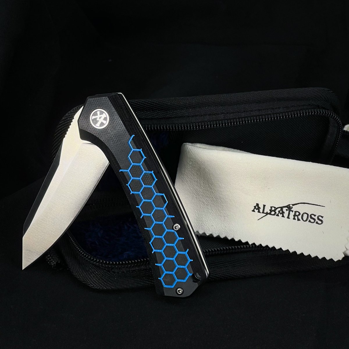 New Series.
ALBATROSS FK055-BLUE.
·
·
·
#ALBATROSSknife #ALBATROSSknives #knife #knives
#edcknives #edc #foldingknife #pocketknife #knifepics
#knifestagram #KnifeLife #knifecollection #sharpknife
#StainlessSteel #StainlessSteelKnife #gift #GiftIdeas
#edcGear #collectibles