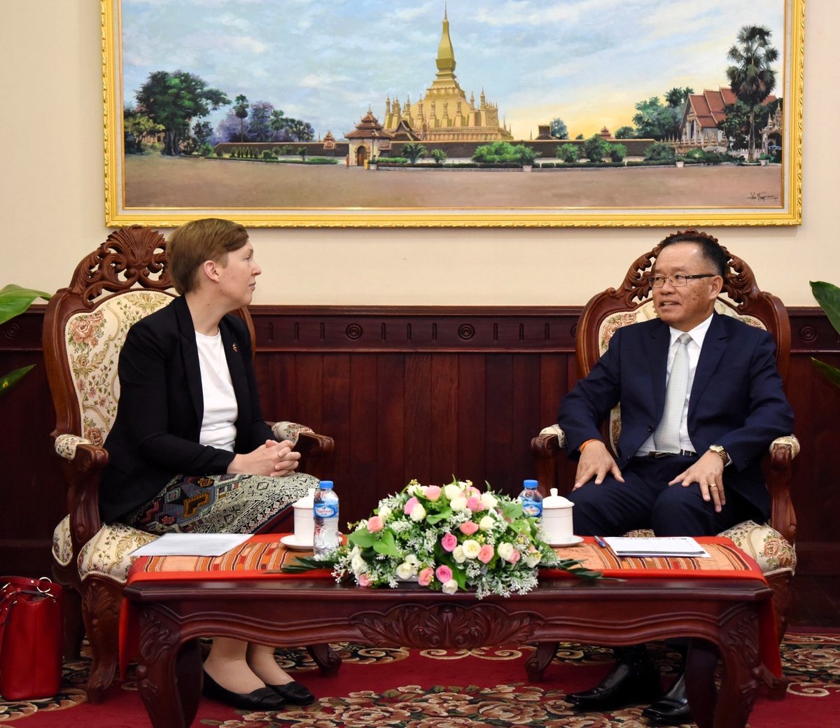 🇱🇦 is a valued partner in delivering our Comprehensive Strategic Partnership with @ASEAN. Great to discuss #ASEAN cooperation with the Vice Minister for Foreign Affairs & our dedicated support for 🇱🇦 as ASEAN Chair #ASEAN50AUS