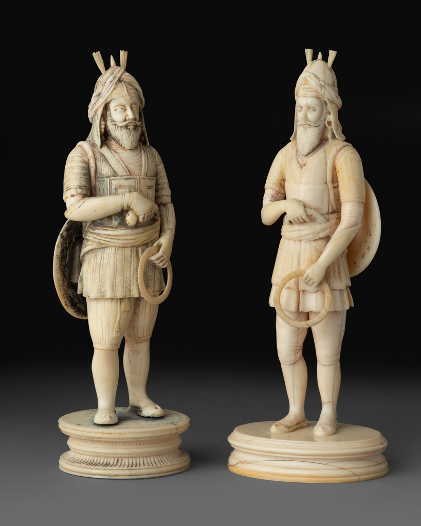 These finely carved figures of Maharaja Ranjit Singh and his notorious general, Hari Singh Nalwa, show how Sikh warriors dressed for battle. Discover this exceptional sculpture in our exhibition, Ranjit Singh: Sikh, Warrior, King. Book your tickets: bit.ly/48Us7bg