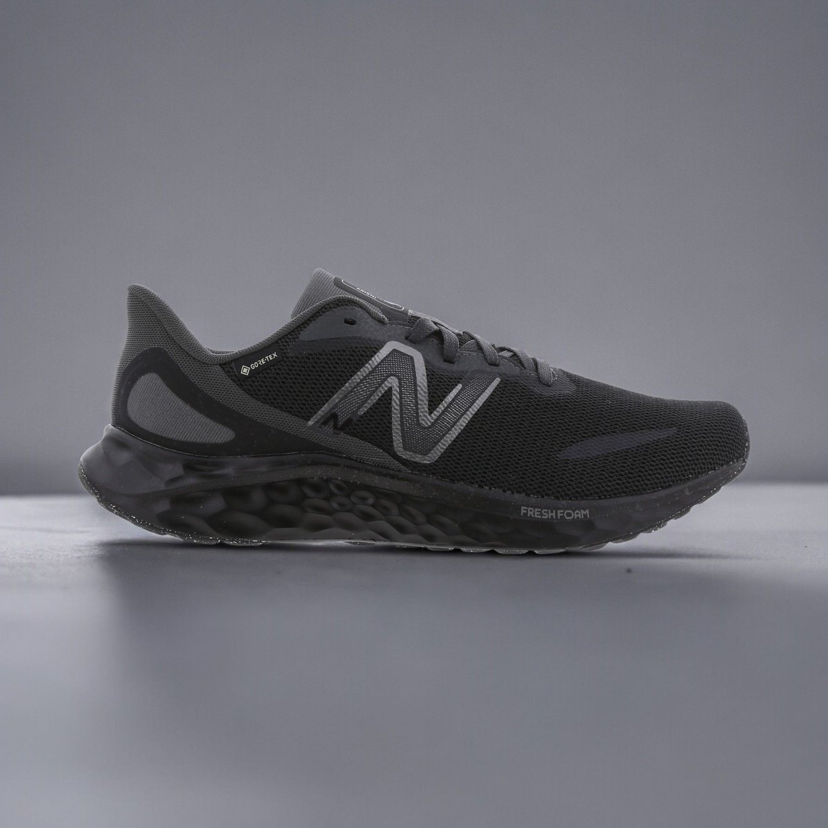 🔥ON SALE @ Footlocker - New Balance Arishi “Triple Black” ✅ Price £44.99 (RRP £99.99) 👟 Sizes UK 6.5-11.5 Available! 💷 Buy now, Pay later with Klarna Link=> bit.ly/3wcI9iA