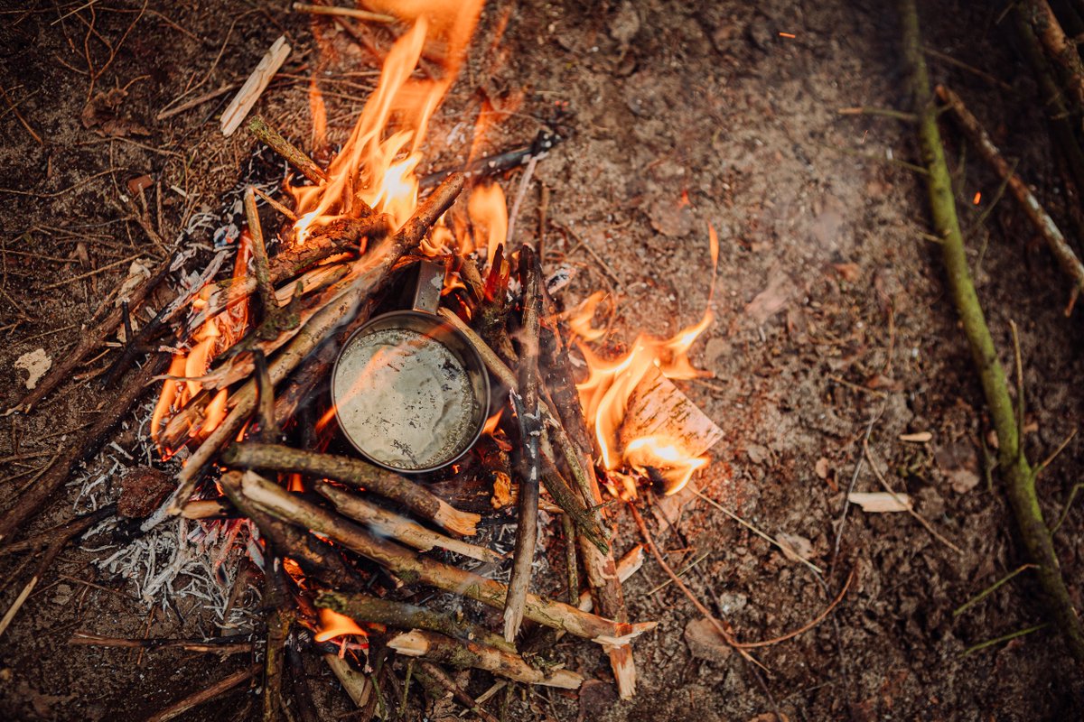 Przed nami długi weekend majowy 😎 pogoda dopisuje ☀️ rozpoczynamy sezon grillowy a może tradycyjnie ognisko ❓#bursztynowadywizja życzy udanego wypoczynku😊 📸szer. Aneta LEWOŃ @MON_GOV_PL @SztabGenWP @DGeneralneRSZ @ZAWISZACY