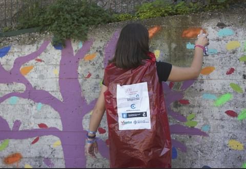 FundEmalcsa's tweet image. Continúa o proxecto #GrafittiInclusivo da
@participaasoc 🎨 Nesta ocasión, foron os e as
#estudantes do CEIP Plurilingüe Manuel Murguía os 
encargados de realizar un mural na #escola🤝

➡️ Este proxecto forma parte do programa Cultura
Accesible e Inclusiva da Fundación Emalcsa.