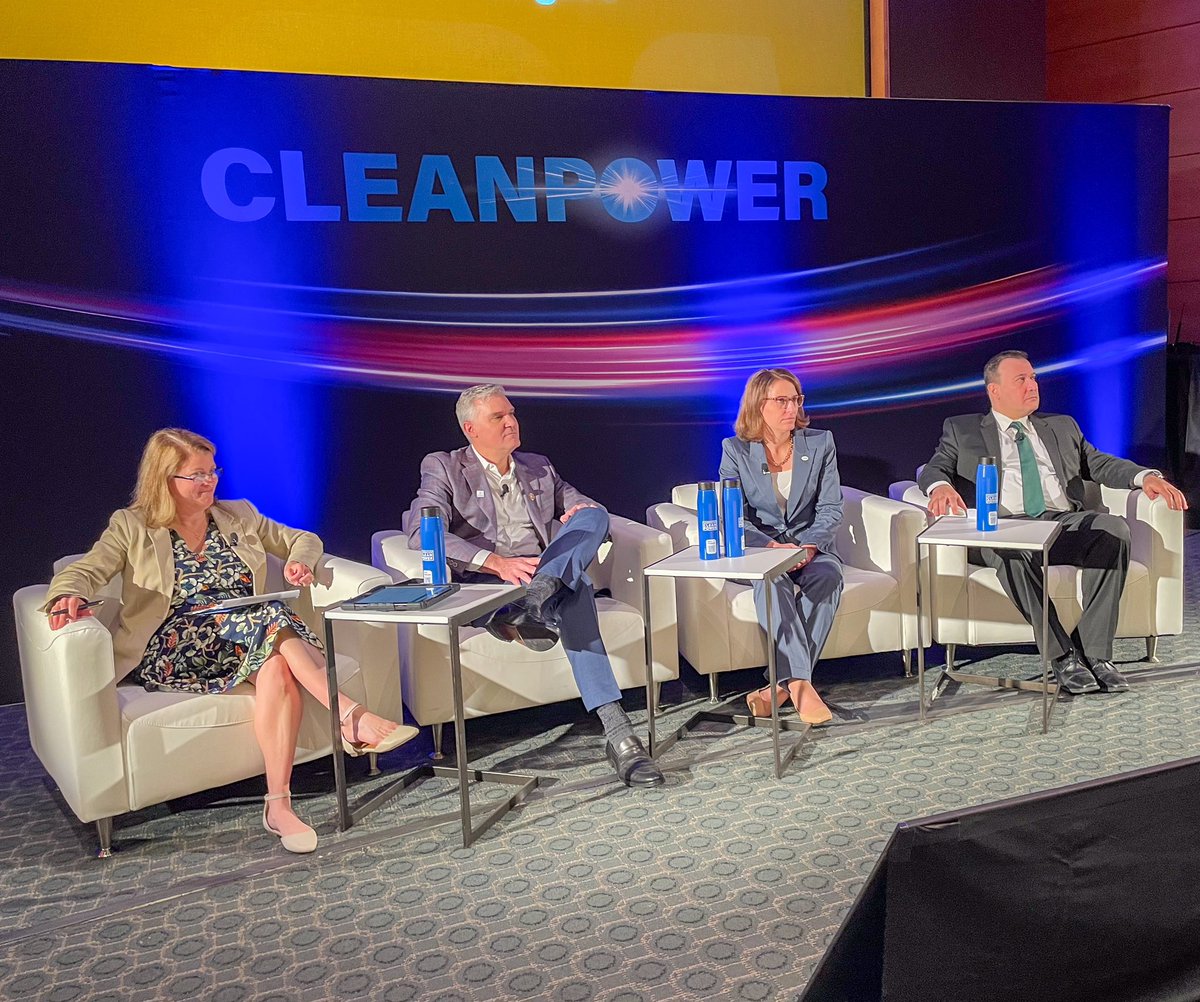 Good energy at @USCleanPower #CLEANPOWER24! Great to join @Reynolds19Anne, @DavidHardyUS, @OrstedUS & Sy Oytan @Avangrid exploring factors affecting offshore wind project economics. Experiences & lessons are invaluable in our efforts to advance NYS climate goals.
