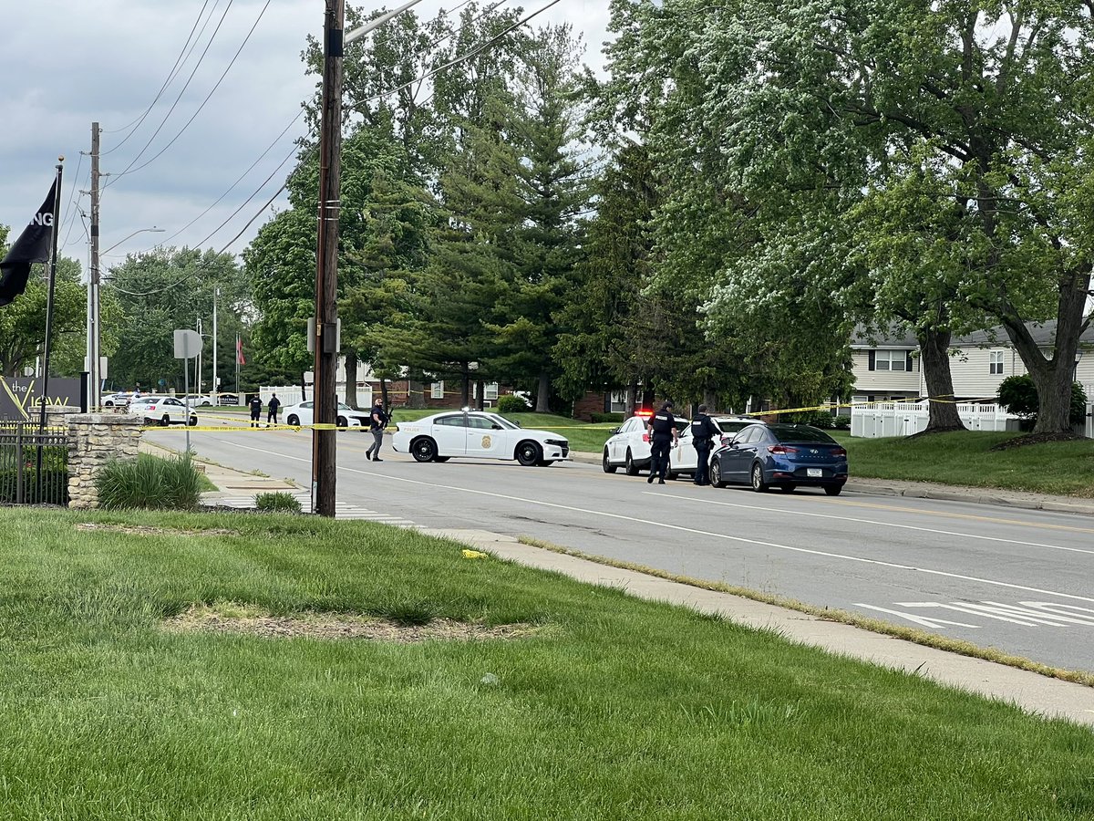 #NEW: At the scene of what appears to be a fatal shooting at 79th and Harcourt Road. Body is laying in the street. Several SWAT vehicles are showing up. Waiting for details.