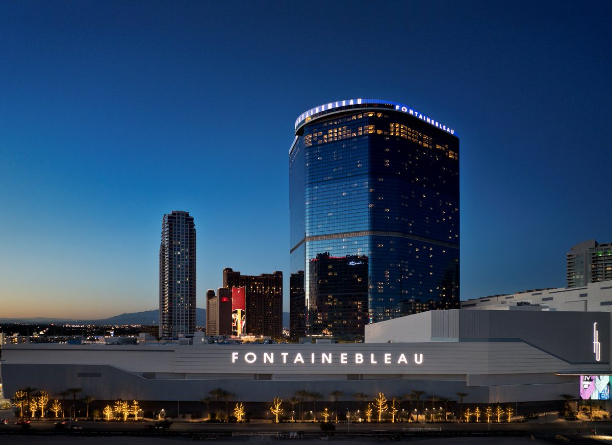 Kick off your summer at Fontainebleau Las Vegas! We're delighted to offer complimentary valet parking through Labor Day. New faces and old friends, we can't wait to welcome you! reviewjournal.com/business/casin…