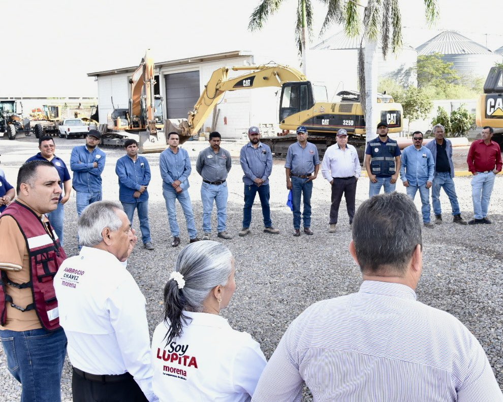 ambrociochavez9's tweet photo. Hemos avanzado mucho en nuestro caminar por Salvador Alvarado y hoy agradezco a la empresa BAEZ Diseño Y Construccion por abrirnos sus puertas y escuchar los compromisos que estamos haciendo con la sociedad alvaradense.
#Morena https://t.co/CMwECermbq