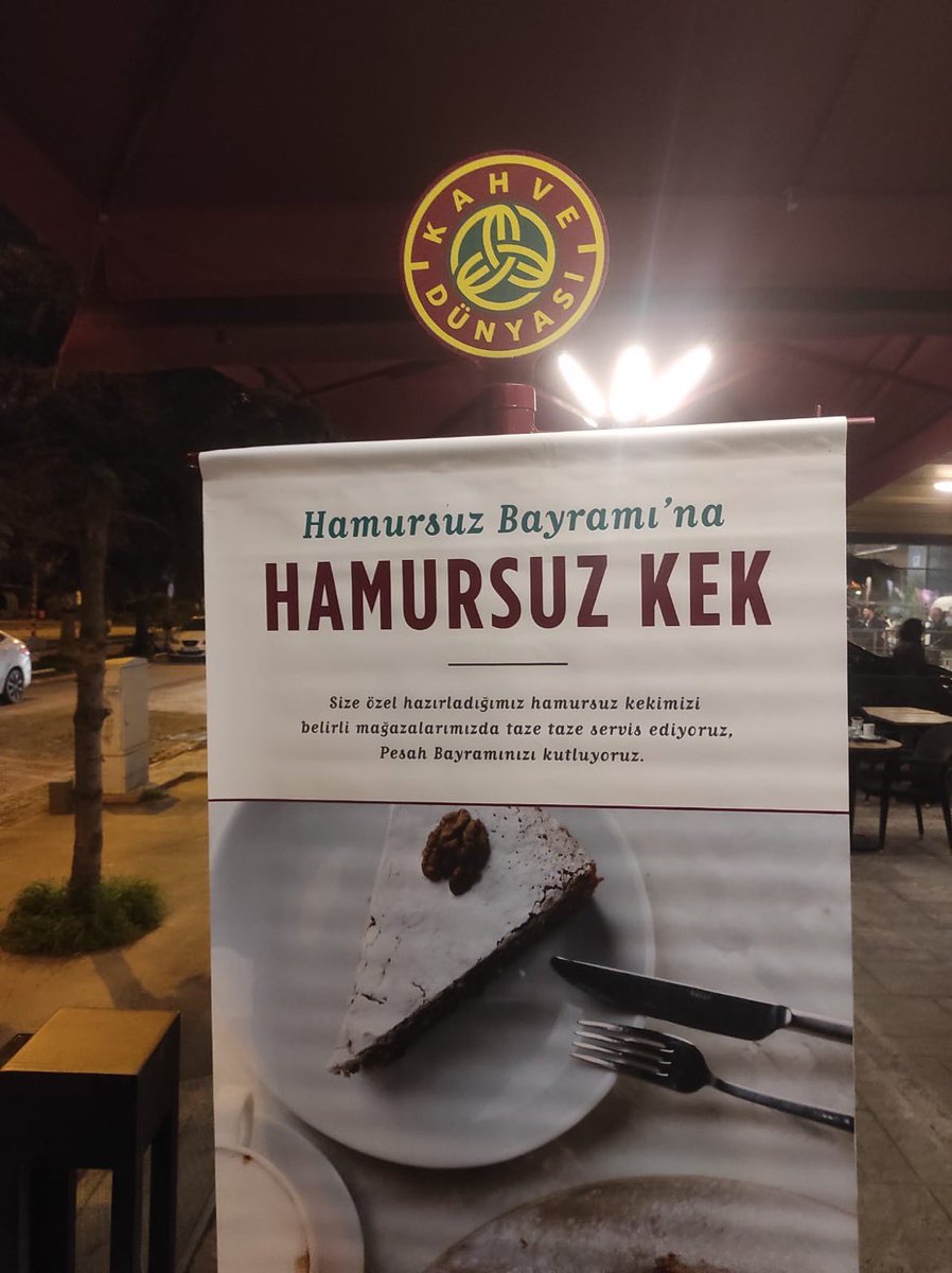 İsrail bebek kadın yaşlı demeden masumları katlederken Kahve Dünyası Yahudilerin Bayramı telaşına düşmüş. Sanki Türkiyede yüzbinlerce Yahudi var.

Amaç Müslümanlara meydan okumak!

Meydan okumayı karşılıksız bırakmayalım. Meydan okuma neymiş gösterelim. #Boykot

#getoutofrafah