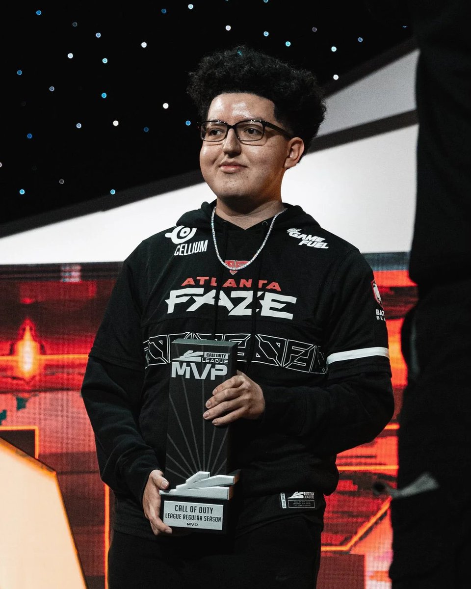 RonnieInteL's tweet image. Who would you rather game edition 

BO4 Dashy 
MW2 Scrap 
VG Cell 

Start one 

Bench one 

Cut one