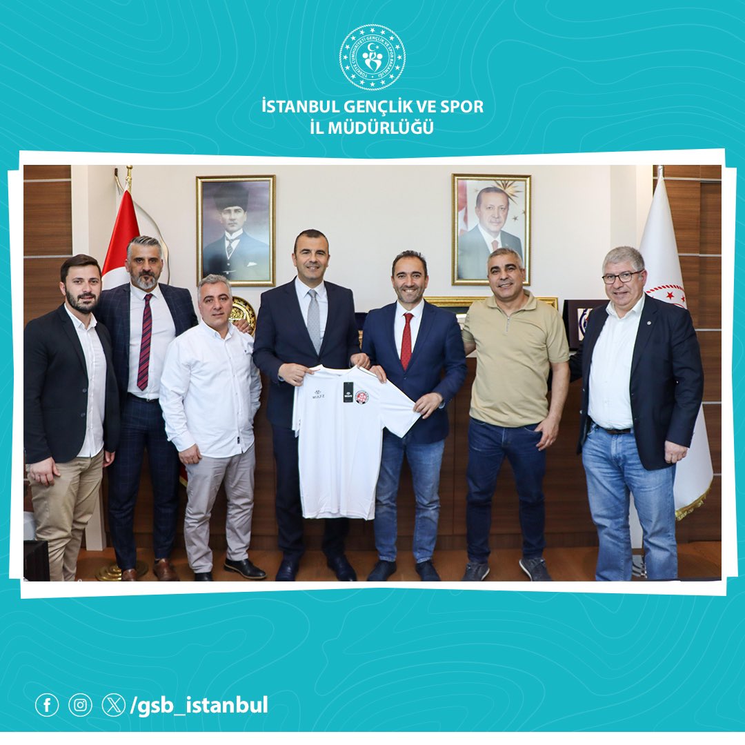 Fatih Futbol Antrenörler Derneği Başkanı Turgut Şakar'ı ve yönetimini İl Müdürlüğümüzde misafir ettik. Nazik ziyaretleri için kendilerine teşekkür ediyoruz.