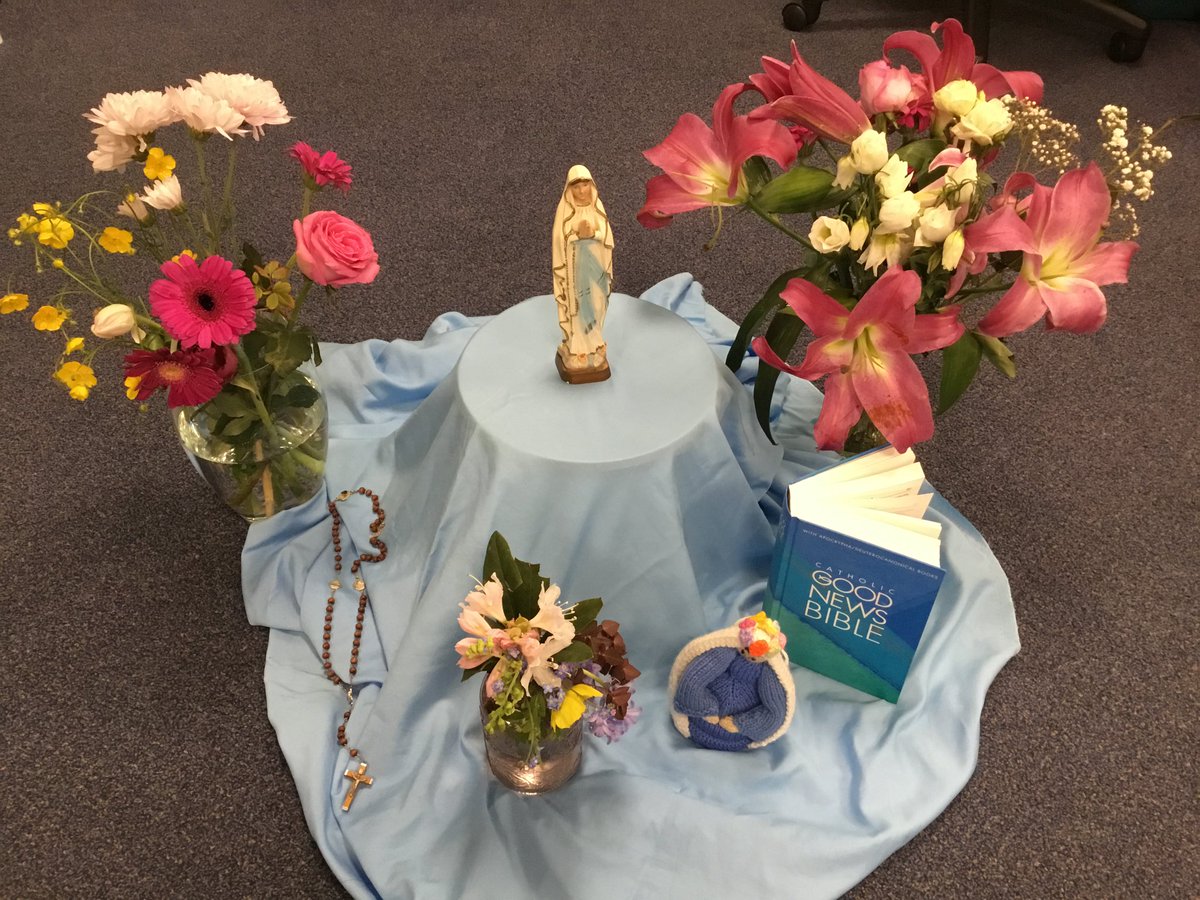 This week, Year 1 have brought in beautiful flowers from home to honour our mother Mary .  The children gathered around the altar to reflect and offer up their prayers to Our Lady. #monthofMary