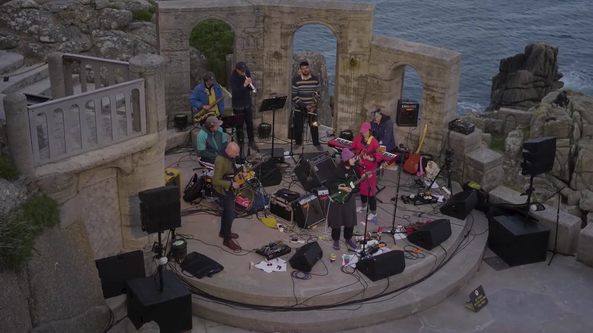 @SwillOdgers @danagavanski Entering the Official Folk Albums Chart at #5, it's 'Live at Minack Theatre' by @thisisthekit. As the title suggests, this new release was recorded by the band at the stunning @minacktheatre in Cornwall. Hear a track on this month's Chart Show: youtube.com/watch?v=S_Q5_u…