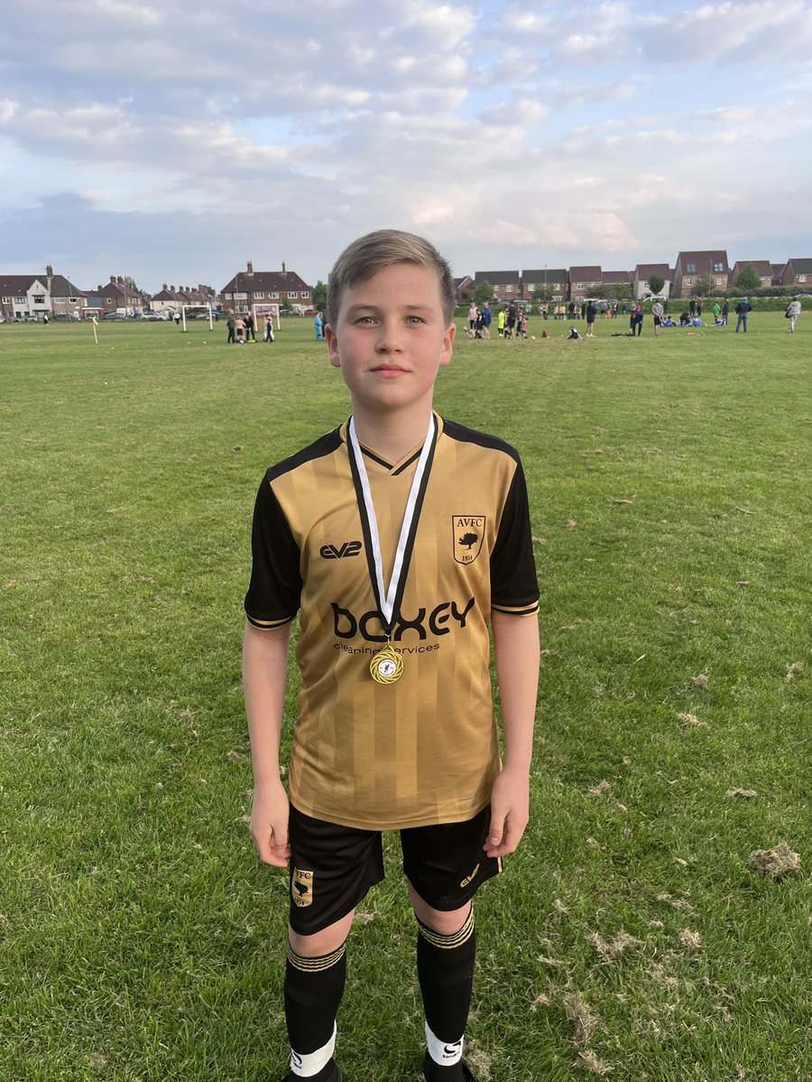 Dominant display tonight for the boys in their semi-final on a terrible pitch.
All the lads contributed to the performance and it was topped with a fantastic display in the centre by our MOTM Noah, lovely strike to get your hat-trick. Well done mate
#UpTheVilla
