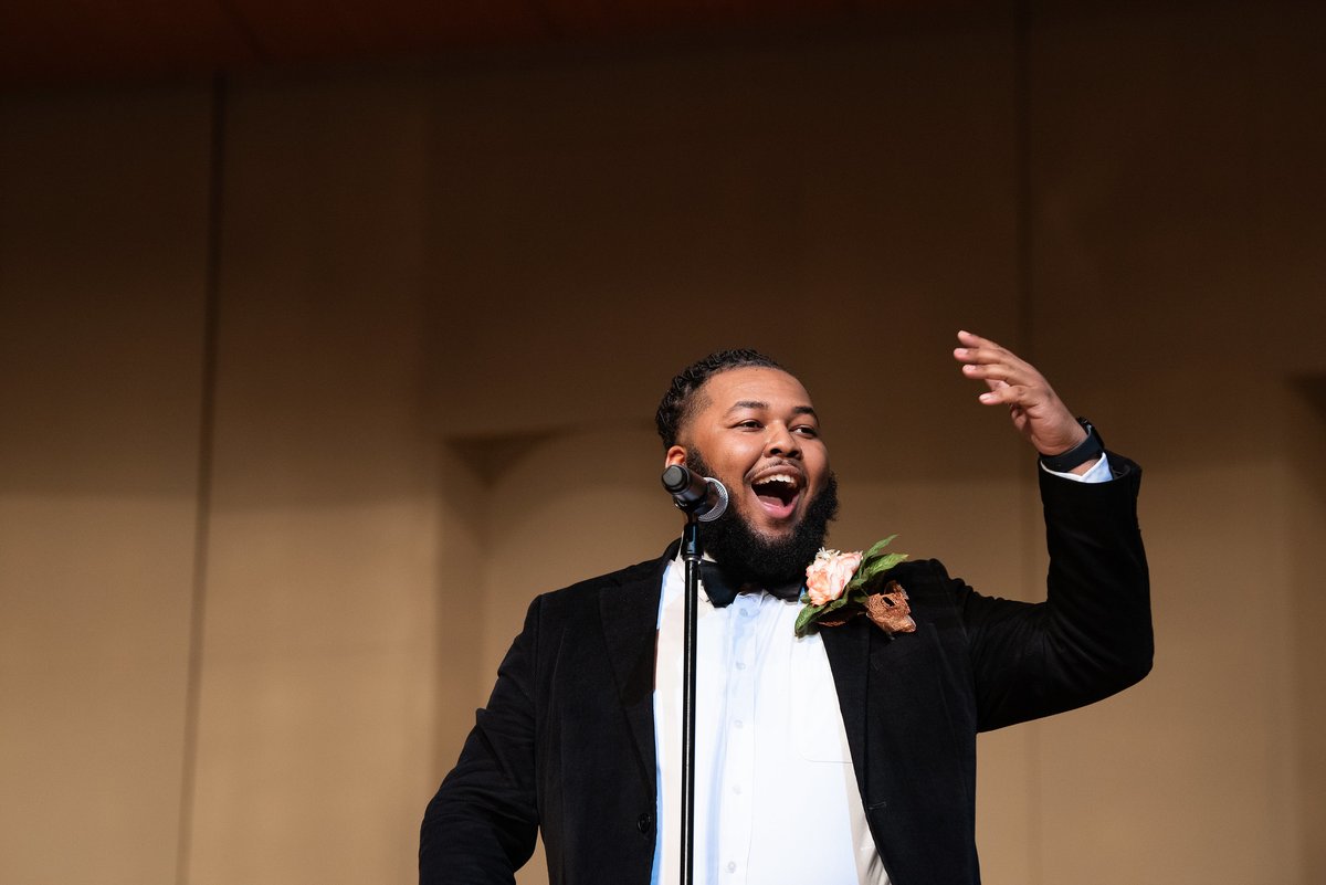 Morgan State's world-renowned choir brought the Spring Concert at Gilliam Concert Hall to life with a vibrant performance led by Dr. Eric Conway. Their voices captivated the audience, making it a truly memorable experience! 🎶 🌸 📸 flickr.pulse.ly/diriiknzaz