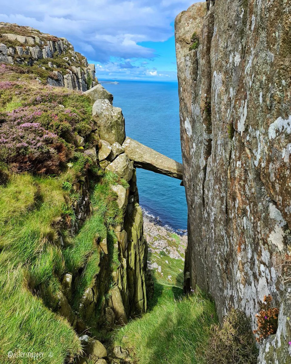 Grey Man's Path at Fairhead, outside Ballycastle, County Antrim. 

📸 Ulster Snapper