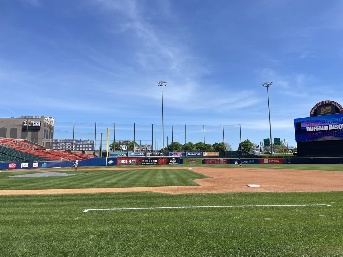 The @WooSox have won 6 of 7, and a pivotal stretch gets underway tonight This week: at Buffalo (18-14) Next week: vs. Scranton (23-9) Then: vs. Norfolk (def. champs) 6:05 tonight on @100FMthePIKE & @989NashIcon w/ @_JimCain Bisons lead IL with 6+ runs/game, .384 OBP, .840 OPS