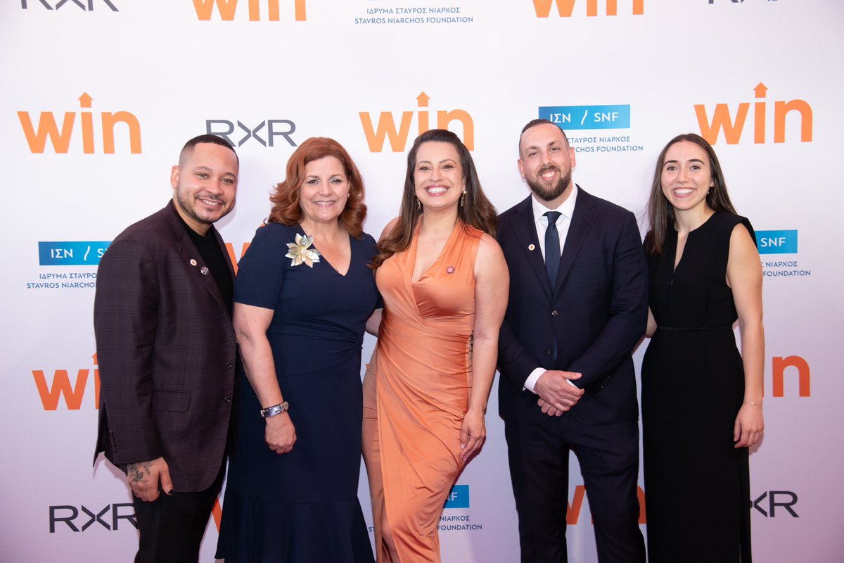 Amazing time last week at @winnyc_org’ annual gala. Thank you @CatalinaCruzNY for your leadership on so many issues impacting our families expecting housing instability! We have a true champion in Albany.