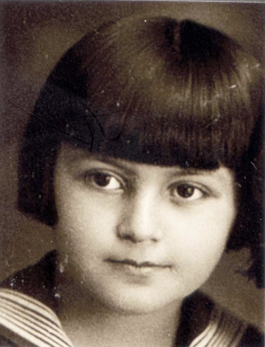 7 May 1923 | A Polish Jewish girl, Cywia Ehrlich, was born in Sosnowiec to Natan and Andzia. 

In May 1942 she was murdered in #Auschwitz.