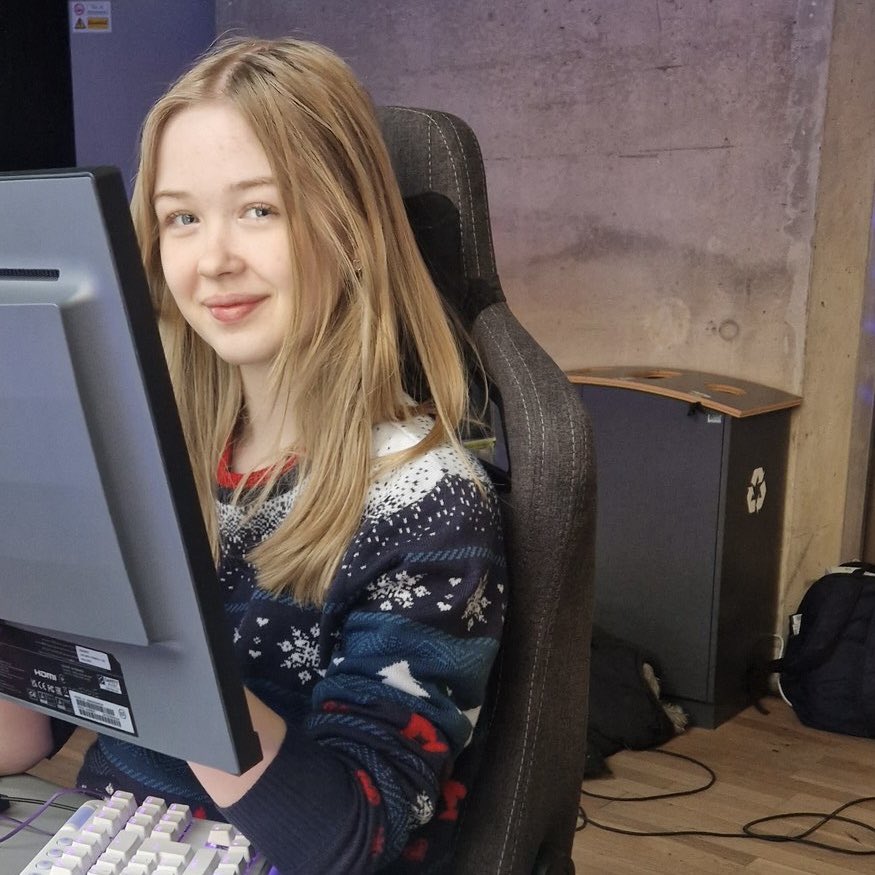 Astralis På Dansk (@astralisdanmark) on Twitter photo Lige nu spiller <a href="/Ismo_cs/">Ismo♡</a> <a href="/marietoftt/">marie💕</a> <a href="/anjacsgo/">Anja Soelberg</a> og <a href="/JosefineCSGO/">Josefine Jensen</a> sammen med <a href="/ramziiNCS/">ramziiN</a> mod det franske landshold. DK fører 7-3 - let’s goooo 🇩🇰🇩🇰
Se med på Watch! Lige nu spiller <a href="/Ismo_cs/">Ismo♡</a> <a href="/marietoftt/">marie💕</a> <a href="/anjacsgo/">Anja Soelberg</a> og <a href="/JosefineCSGO/">Josefine Jensen</a> sammen med <a href="/ramziiNCS/">ramziiN</a> mod det franske landshold. DK fører 7-3 - let’s goooo 🇩🇰🇩🇰
Se med på Watch!