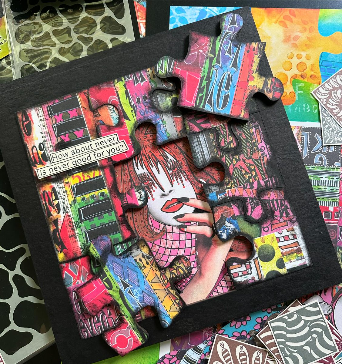 NEW @dyanreavleey Dylusions Puzzle Frame 🤯🧩 OBSESSED!! @thisartistguy88 had such a good time making puzzles—the ideas + makes are endless 💚

#handmade #artjournal #dyanreavley #dylusions #stampersanonymous #mixemedia #DIY