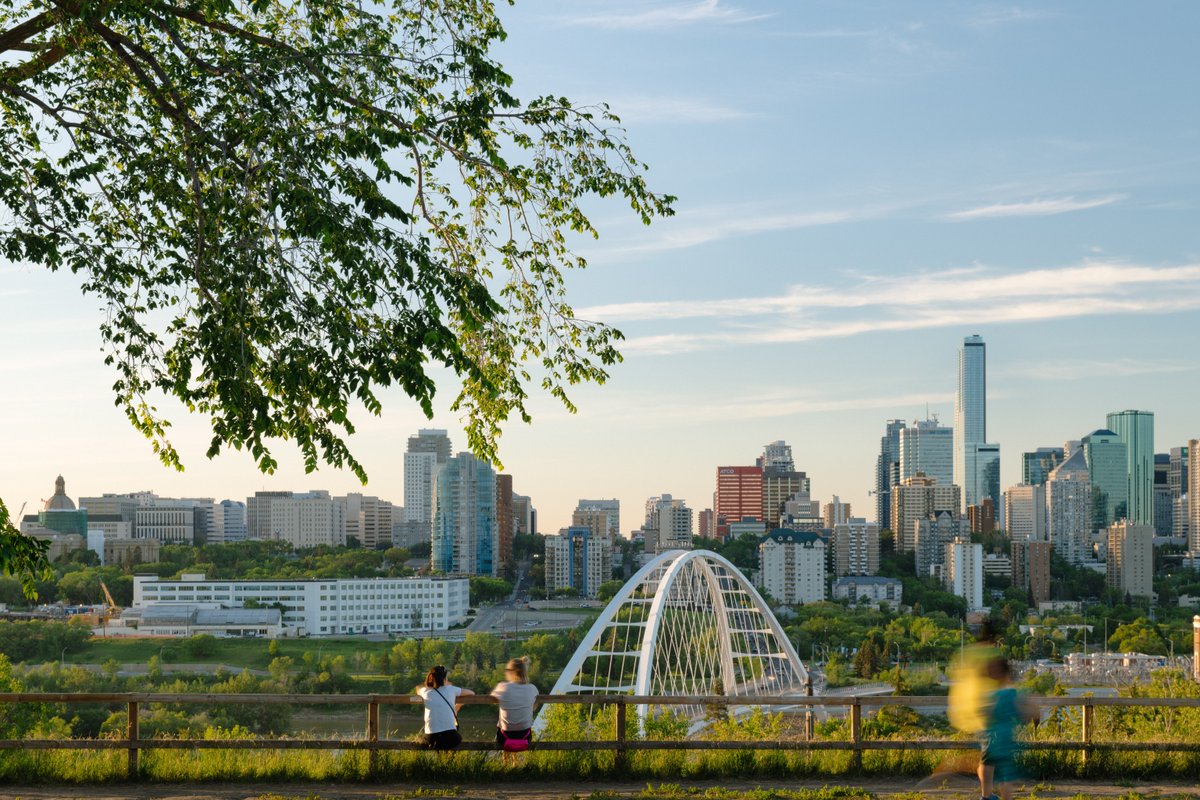Think there’s no tourism in Edmonton? Think again! In fact, the Tourism Sentiment Index shows that tourists love Edmonton even more than we do! Tourism supports over 90,000 jobs and contributes up to $2 billion a year to our economy. exploreedmonton.com/tourism-matters