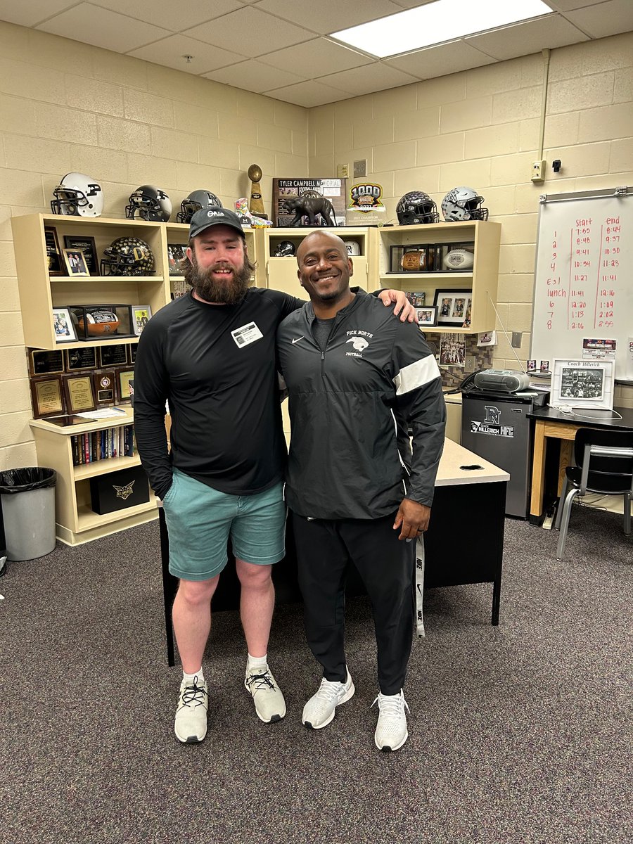 Good People. Couldn’t make it to their 6 a.m. showcase but had to stop by Pickerington North today to see my guy @CoachPruiett. One of my closets friends in the coaching industry. (happy he’ll get off my case about stopping by the school now.)
