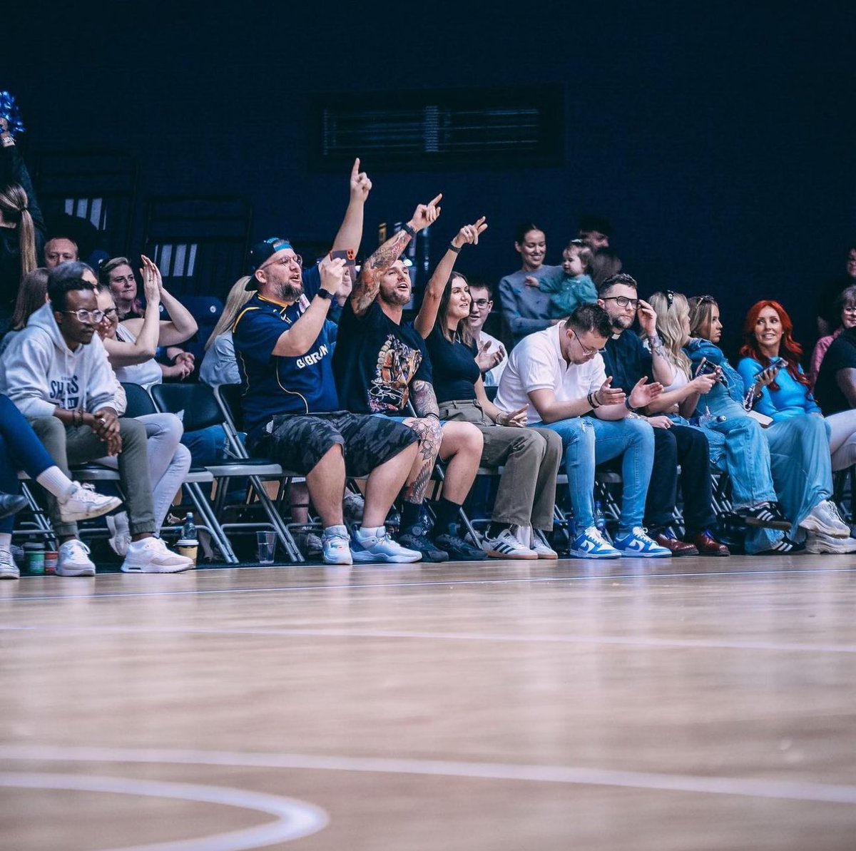 Hands up if your @SheffieldSharks are heading to the @britishbasketm playoff semi finals  🦈☝️