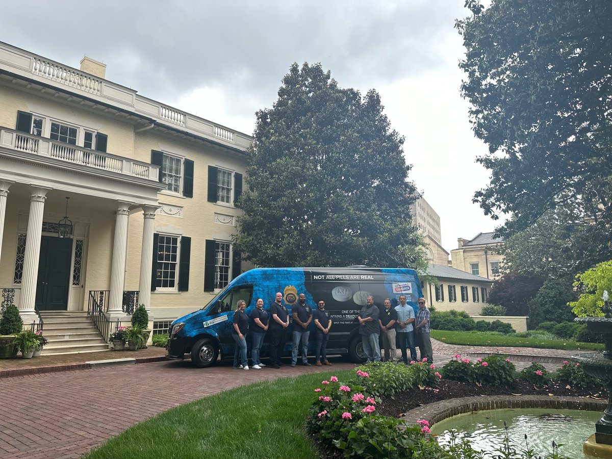 #DEA prevention resources on wheels 🛞! Come to the VA Governor House, meet our team and learn about the dangers of #Fentanyl and #FakePills. #OnePillcanKill #fentanylawarenessday @VDHgov