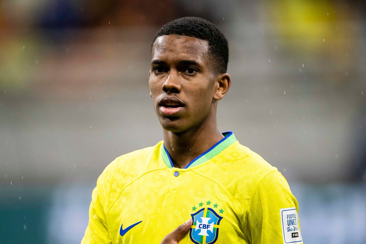 🚨 According to @edu17burgos, who has been very reliable when it comes to Estêvão Willian, this is not a done deal yet, and Chelsea will send an offer at the end of the season. Bayern are the main competitors.

#CFC