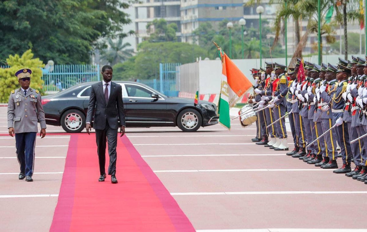 En visite d’amitié et de travail, le Président de la République, Son Excellence Monsieur Bassirou Diomaye Faye, a reçu un accueil chaleureux de la part des autorités ivoiriennes et de la communauté sénégalaise établie à Abidjan…