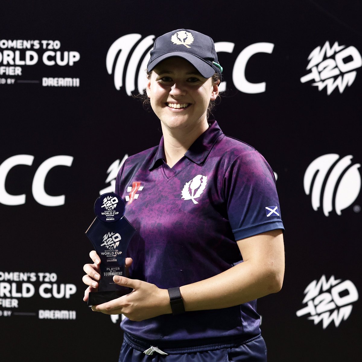 1️⃣7️⃣7️⃣ runs @ 8️⃣8️⃣.5️⃣0️⃣ 9️⃣ wickets @ 6️⃣.8️⃣8️⃣ A thoroughly deserved Player of the tournament, @Kathryn_Bryce 🤩💫💜 #FollowScotland