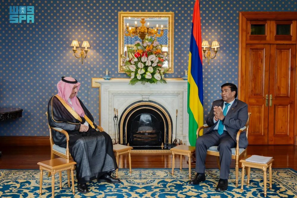 al_jazirah's tweet photo. التمياط يسلّم أوراق اعتماده سفيراً لخادم الحرمين الشريفين لدى جمهورية موريشيوس
https://t.co/eITmz2vlhI https://t.co/pBSG19cWQK