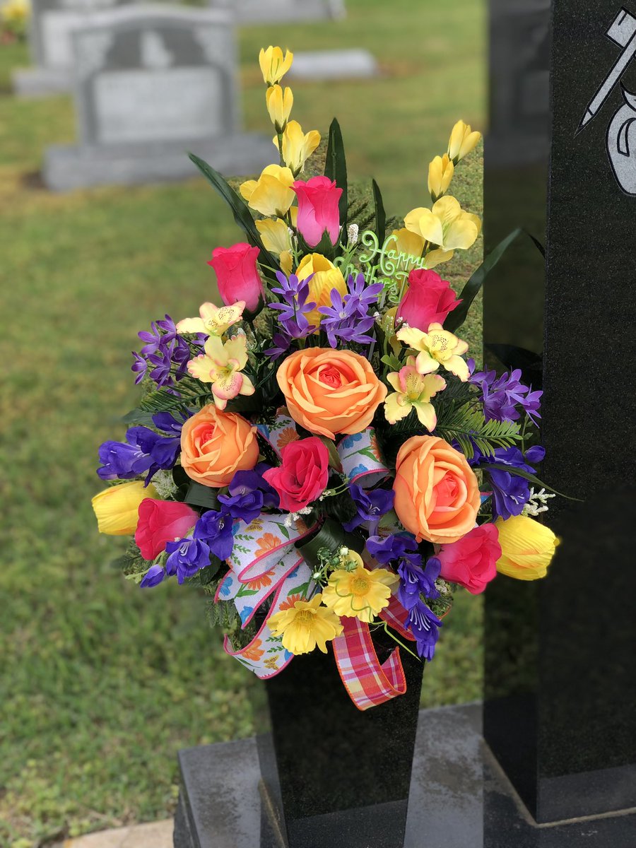 My momma got her Mother’s Day flowers early.   🥰