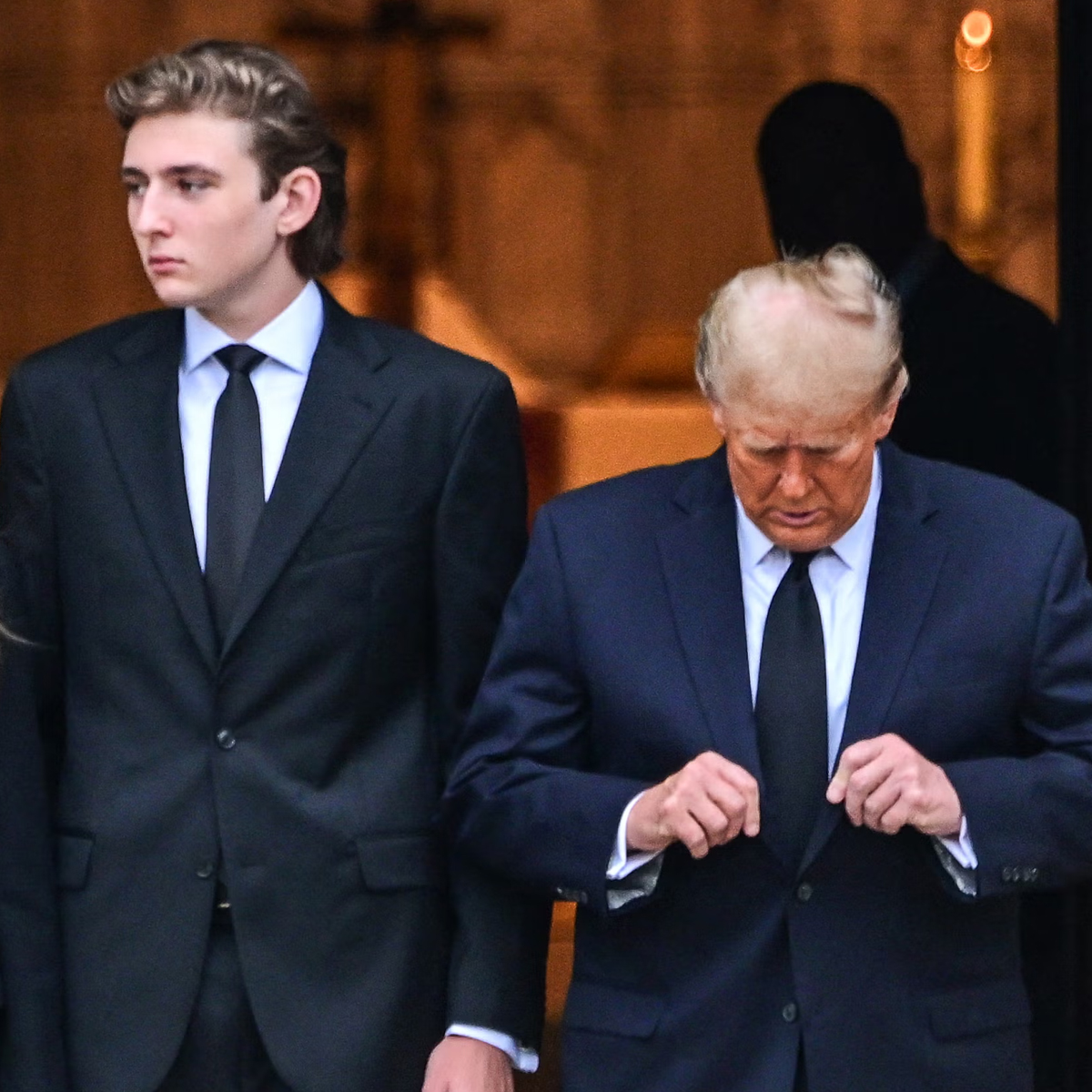 🚨BREAKING: After making a HUGE deal out of having to be in court on the same day as his son Barron's graduation, it has just been learned that Donald Trump is scheduled as the keynote speaker at a Minnesota fundraiser on the same day as Barron's graduation. Because of course he