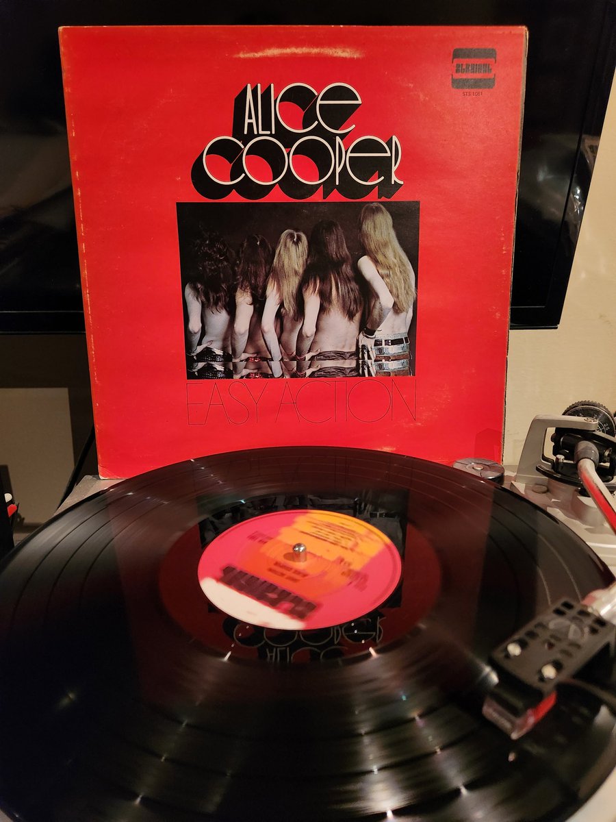 The Alice Cooper album Easy Action is very interesting. Before the radio hits they were more experimental and you can hear elements of psych and even prog. This UK original on Straight Records sounds great! #AliceCooper #EasyAction #vinylrecords