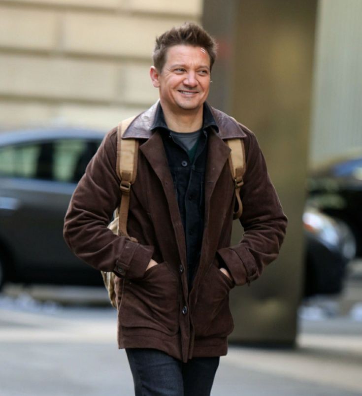 Jeremy renner 
Whatever you do, do it well.
##luckyman