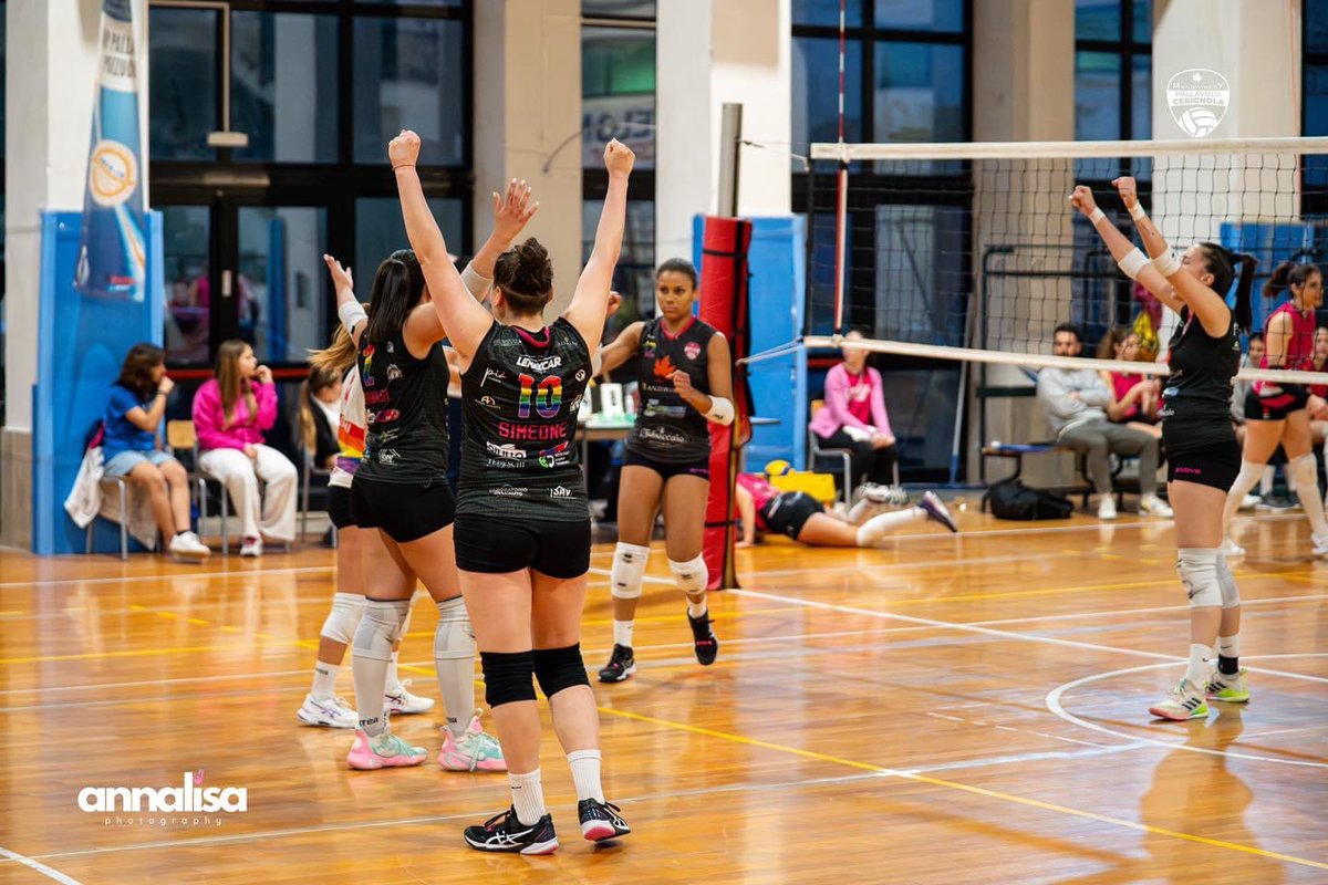 p_cerignola's tweet photo. 📸 la photo gallery completa del match contro #Pallavolo Pozzuoli è su Instagram e Facebook.

#LaSerieB #Emot10ns💗 https://t.co/O17lRWtPe3