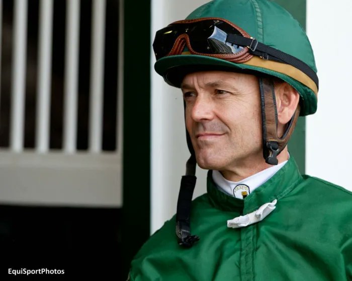 Congratulations to jockey Jon Court on retirement!! An amazing 44 year career!! 🏇👏🎉 The 63 year old native of Gainesville, FL., rode his final race on Sunday (5/5/24) in the 6th race @OaklawnRacing. Court rode 35,358 races in his career with 4,263 wins (12%), 4,051 seconds,…